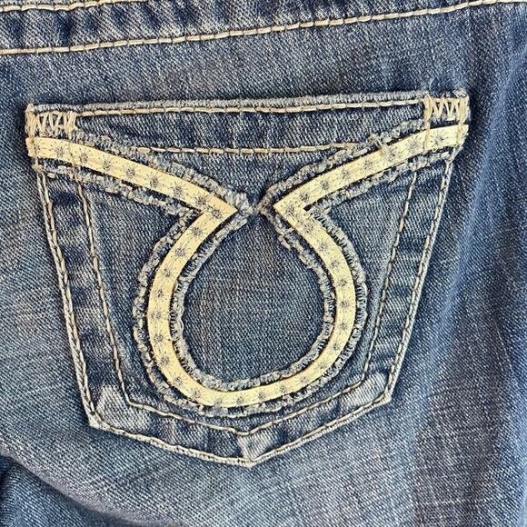 Big Star Distressed Denim Bermuda Shorts Size 27 - Picture 11 of 12